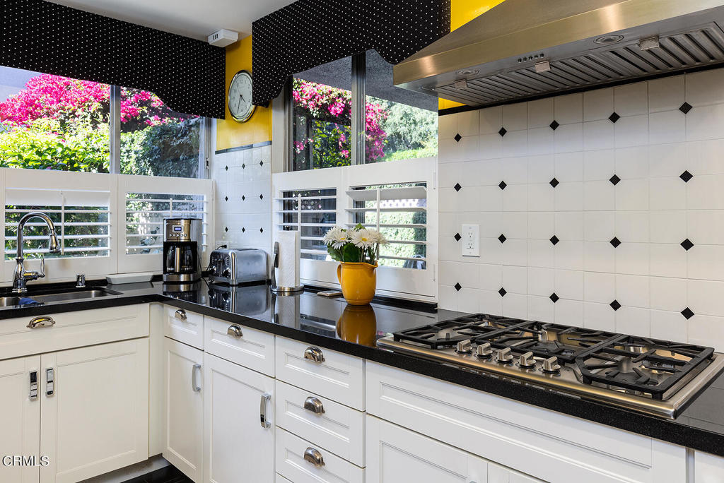 900 S Orange Grove Boulevard B