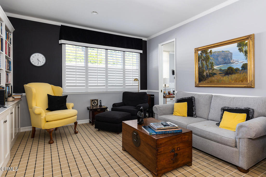 900 S Orange Grove Boulevard B