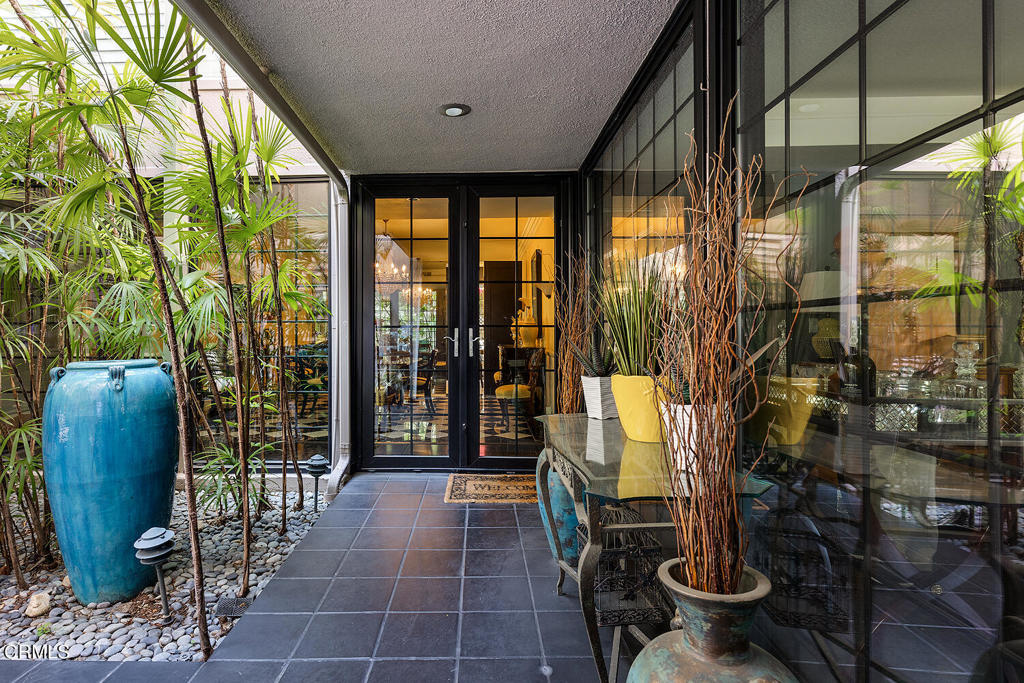 900 S Orange Grove Boulevard B