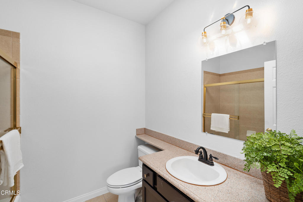 945 S Marengo Avenue 5