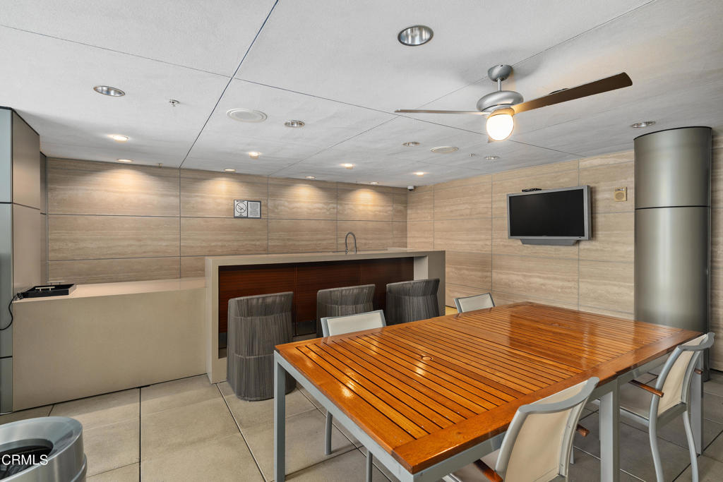 1155 S Grand Avenue 914