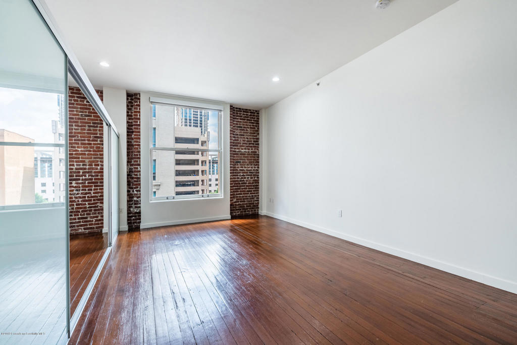 257 S Spring Street 4K