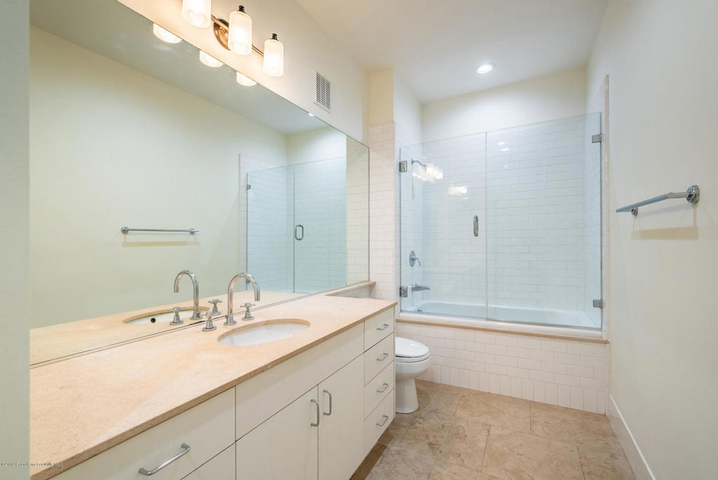 257 S Spring Street 4K