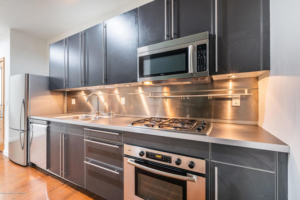 257 S Spring Street 4K