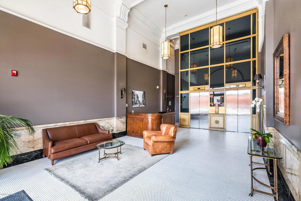 257 S Spring Street 4K