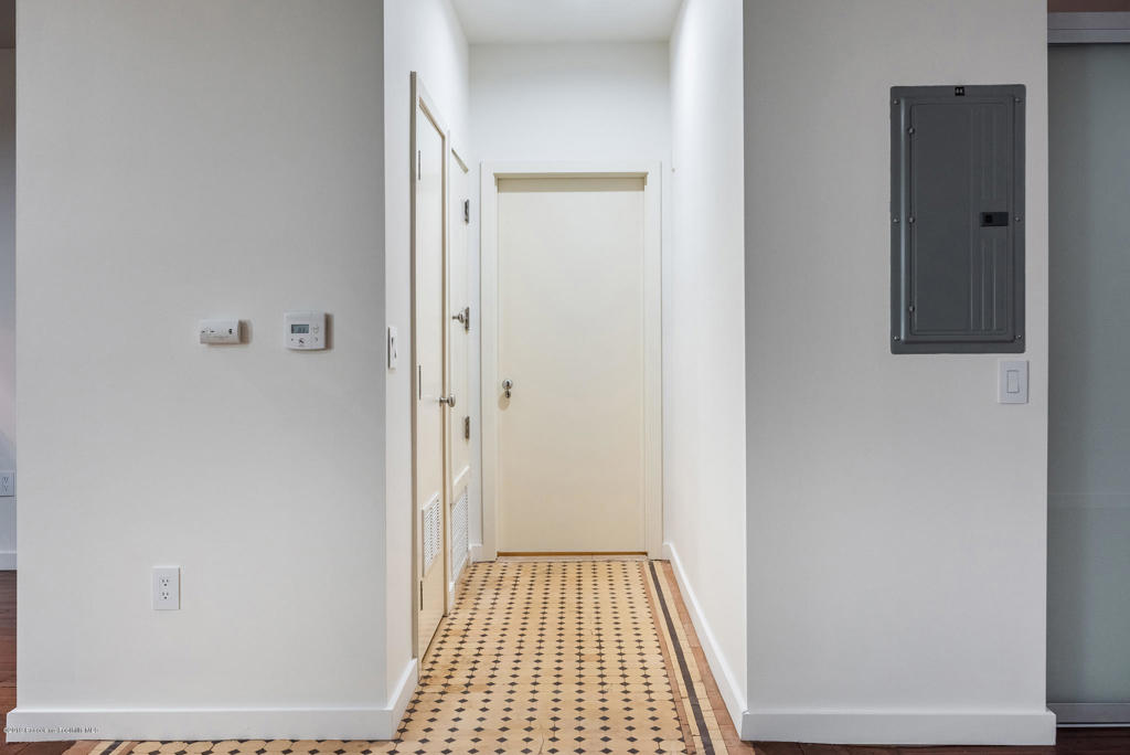 257 S Spring Street 4K