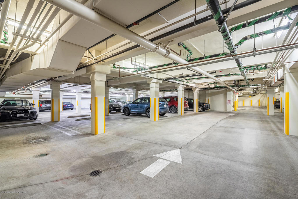 257 S Spring Street 4K