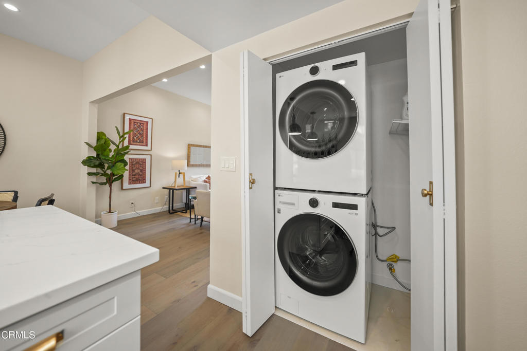 511 S El Molino Avenue 17