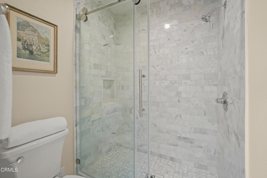 511 S El Molino Avenue 17