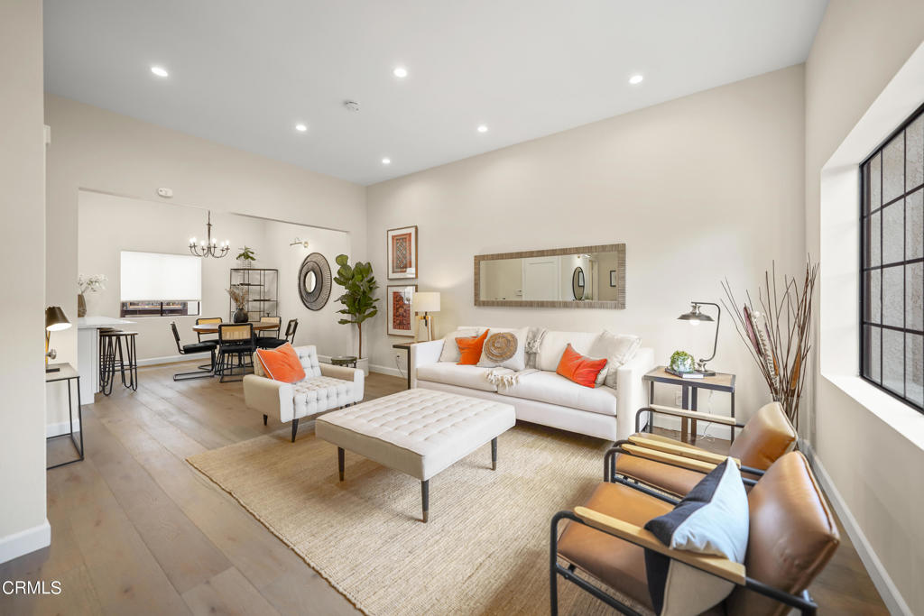 511 S El Molino Avenue 17