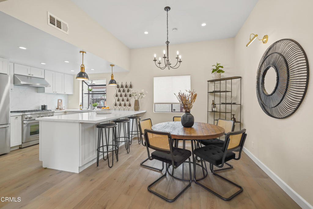 511 S El Molino Avenue 17