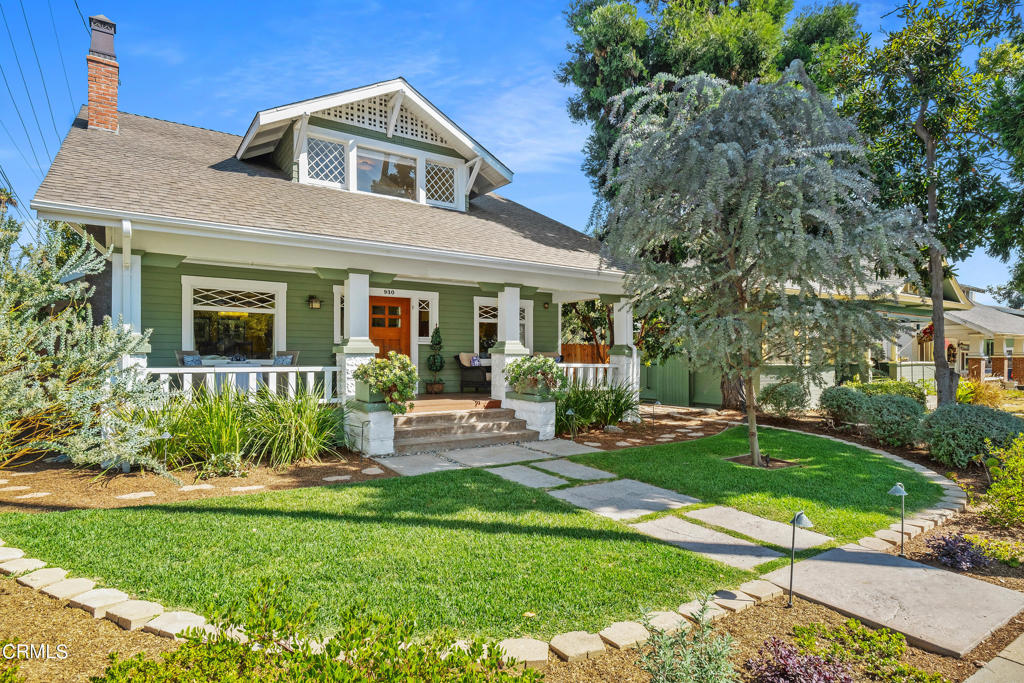 930 N Bushnell Avenue