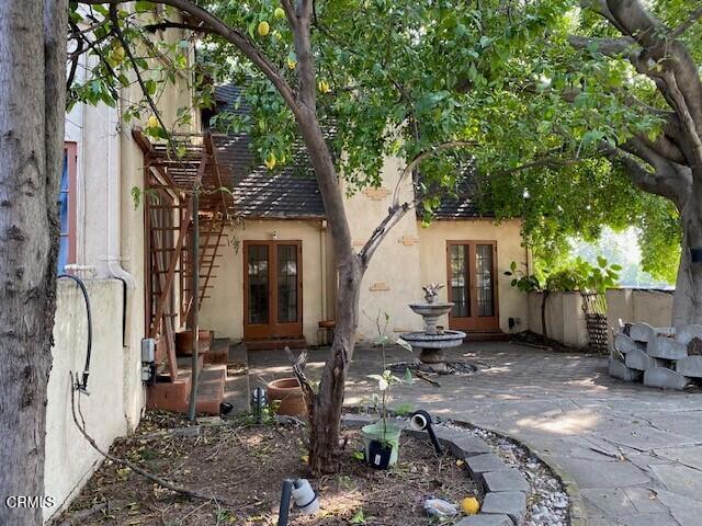 1815 Mountain Street E