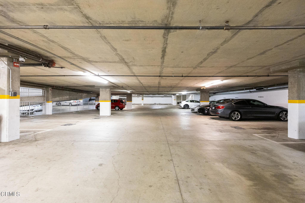 159 W Green Street 307A