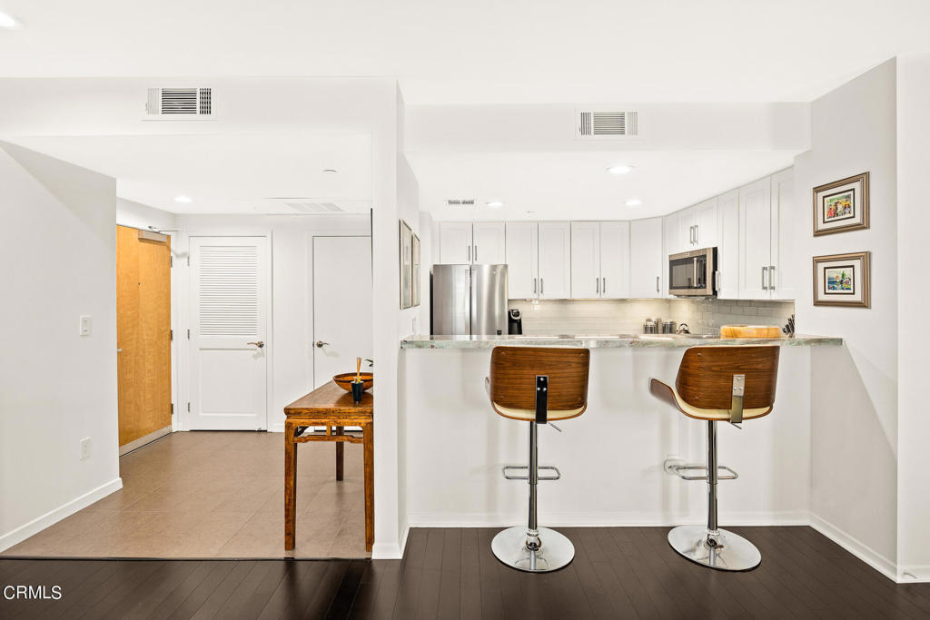 159 W Green Street 307A