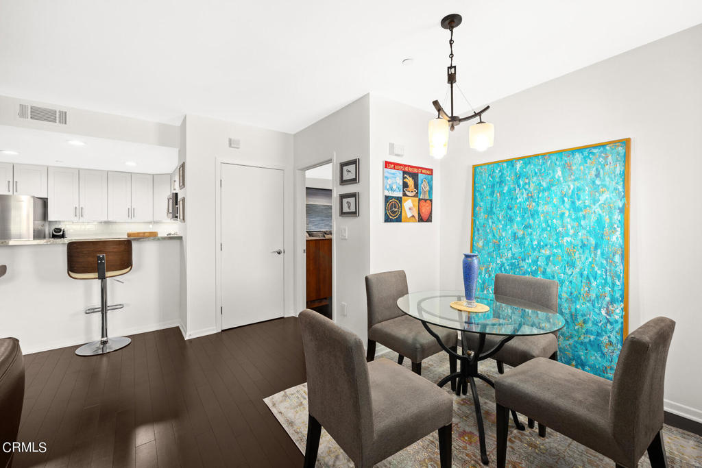 159 W Green Street 307A