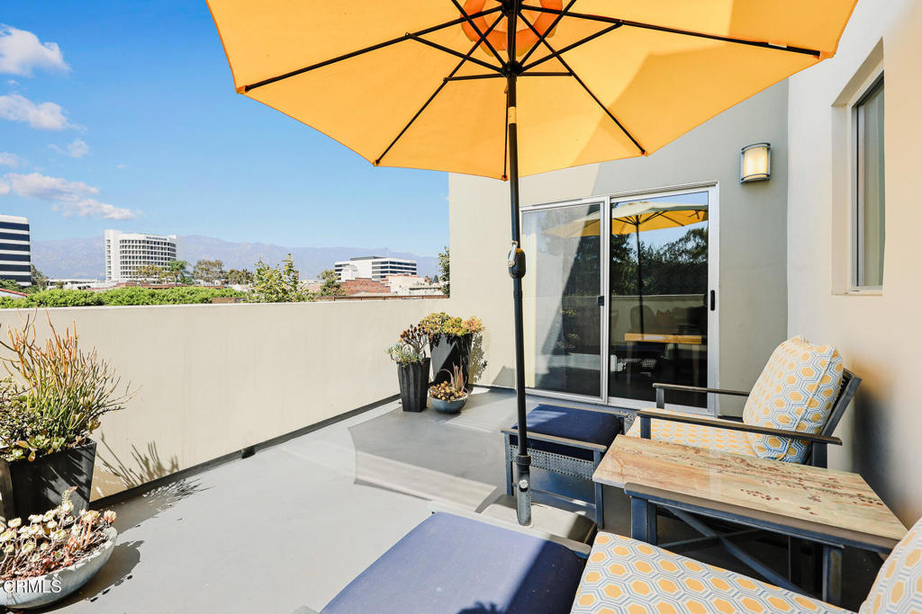 159 W Green Street 307A