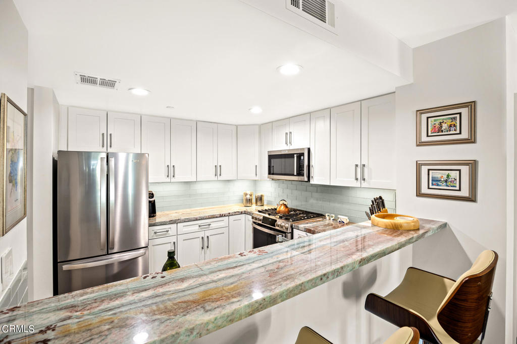 159 W Green Street 307A