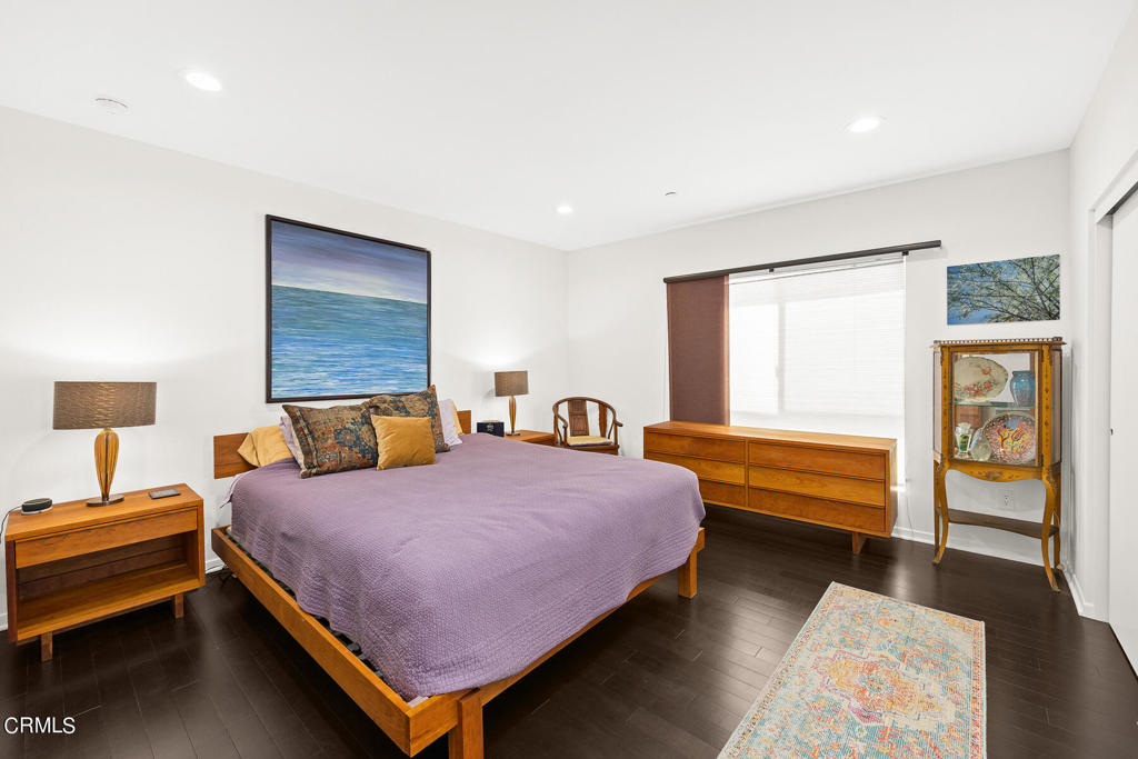 159 W Green Street 307A