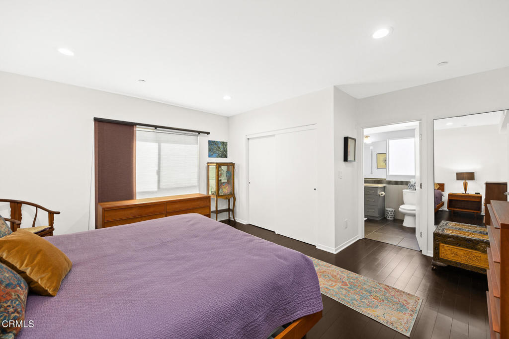 159 W Green Street 307A