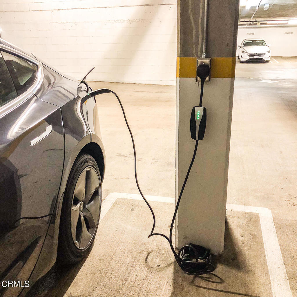 159 W Green Street 307A