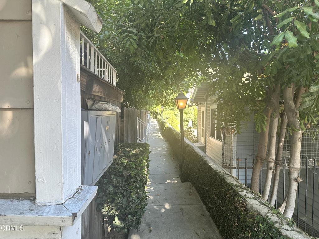 154 N Meridith Avenue 2