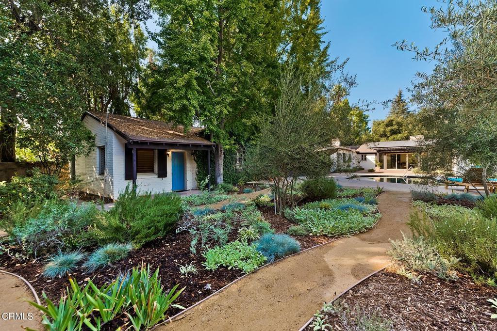 1506 E California Boulevard