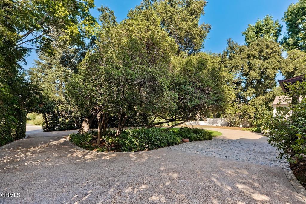 1506 E California Boulevard