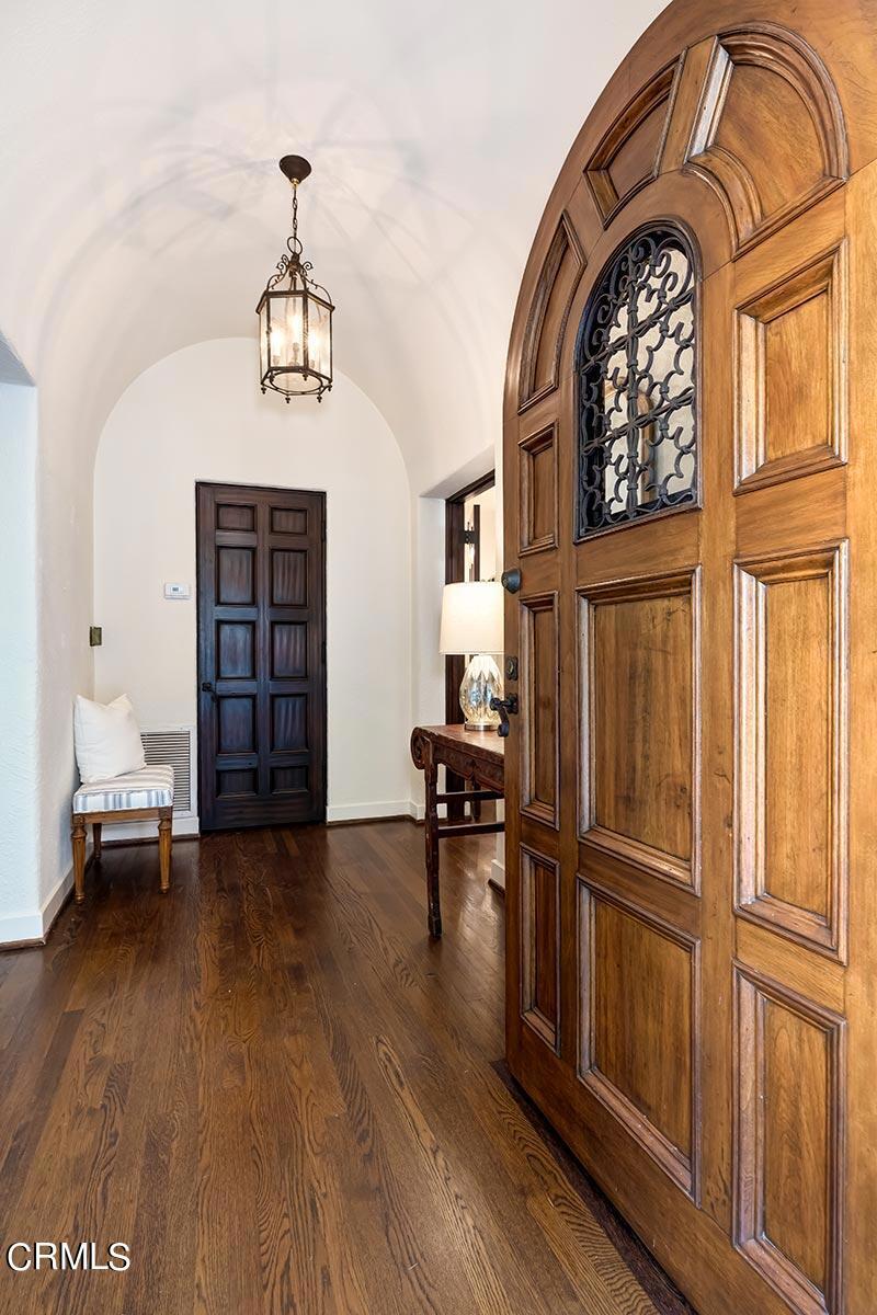 1506 E California Boulevard