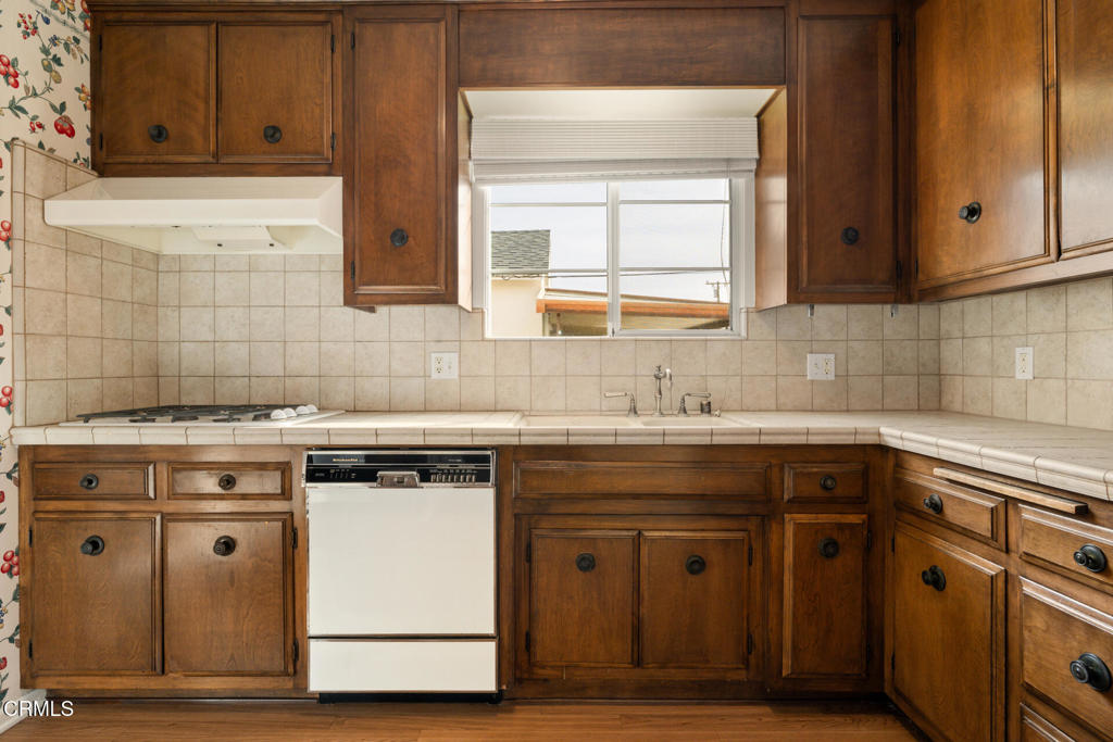 1109 S Cordova Street