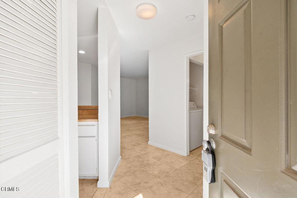 7565 Charmant Drive 517