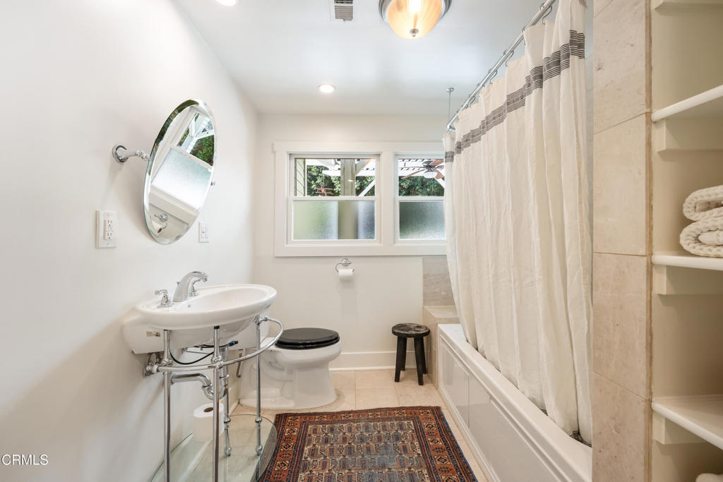 1831 N Michigan Avenue