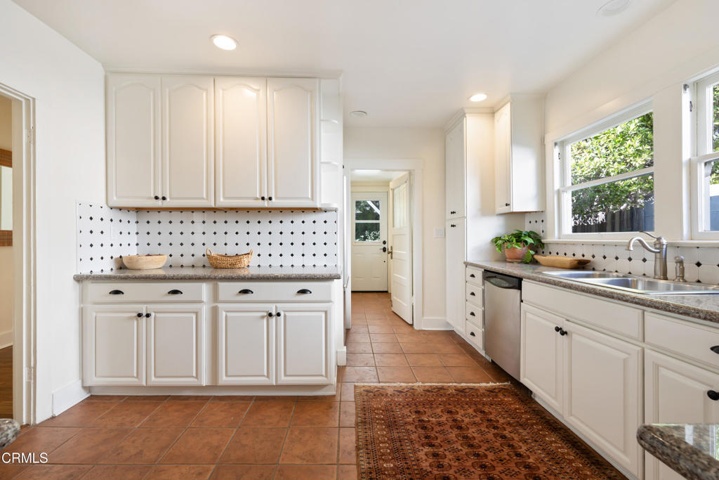 1831 N Michigan Avenue