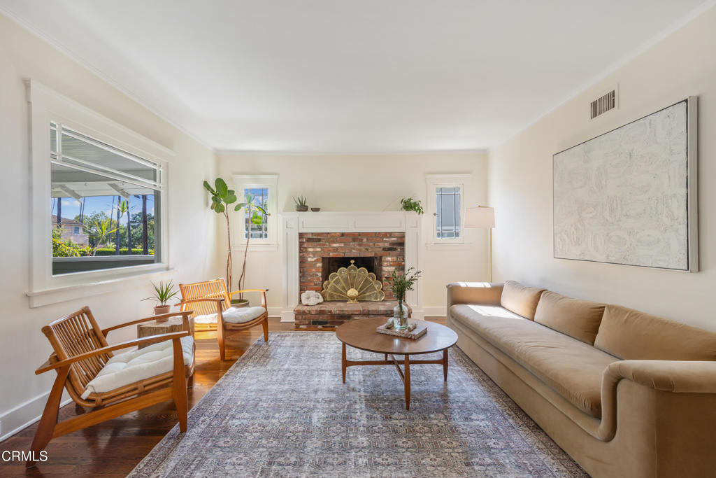 1831 N Michigan Avenue