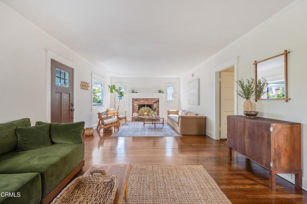 1831 N Michigan Avenue