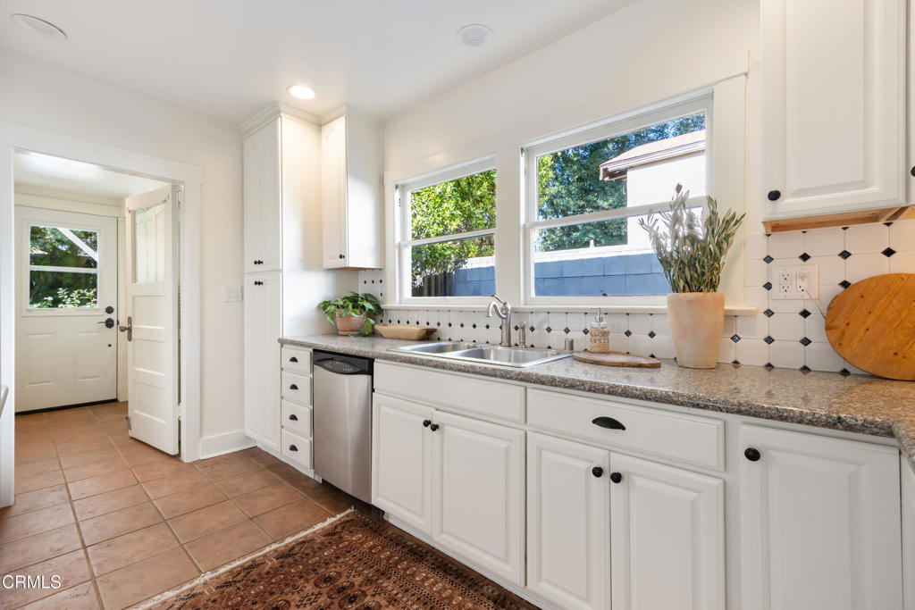 1831 N Michigan Avenue