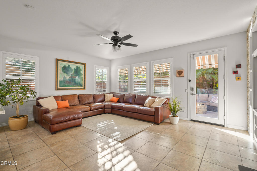 1727 Crebs Way