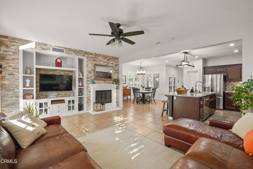 1727 Crebs Way