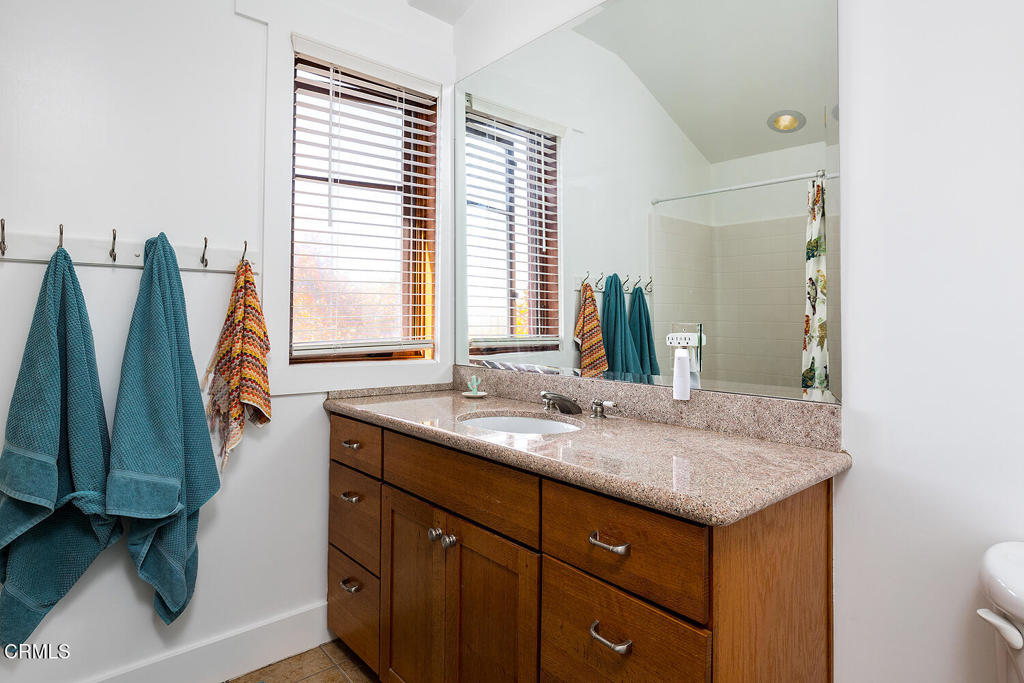 134 N Vermont Avenue A