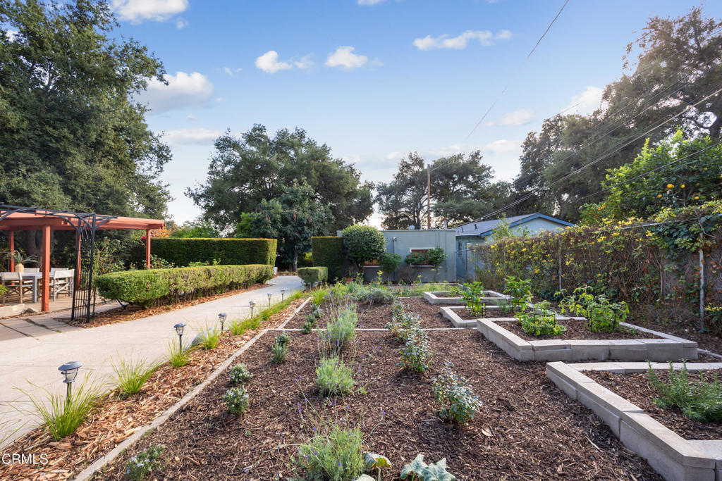 1144 E Altadena Drive