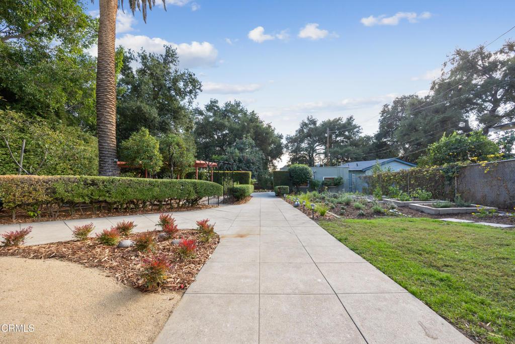 1144 E Altadena Drive