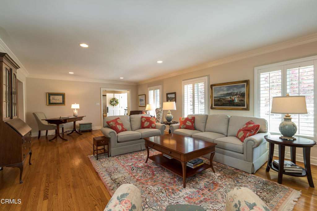 1620 Oak Grove Avenue