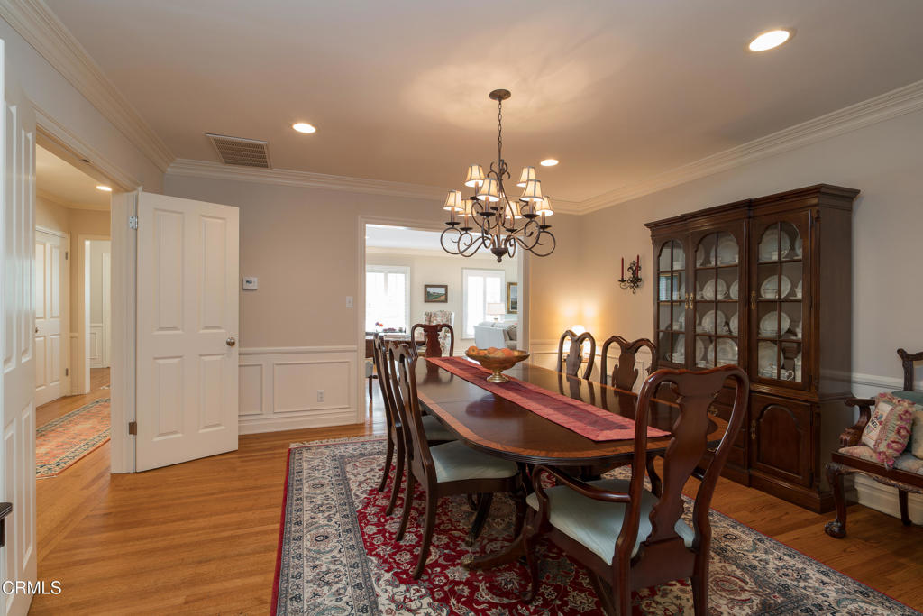 1620 Oak Grove Avenue