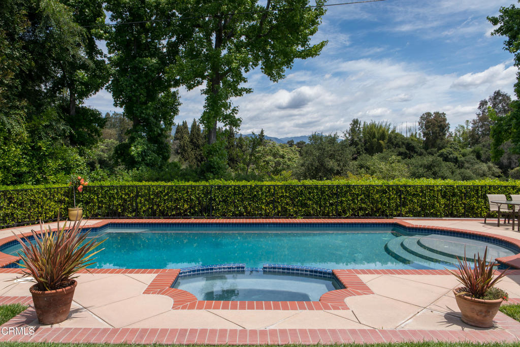 1620 Oak Grove Avenue