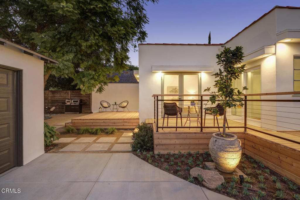 1525 Coolidge Avenue