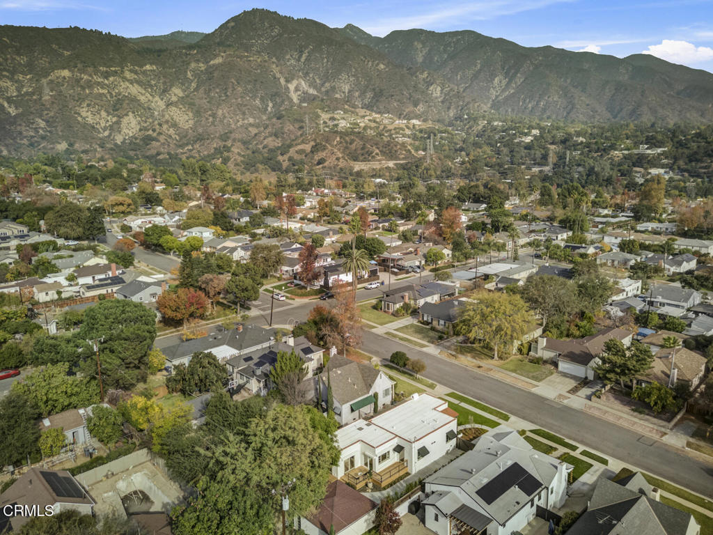 1525 Coolidge Avenue