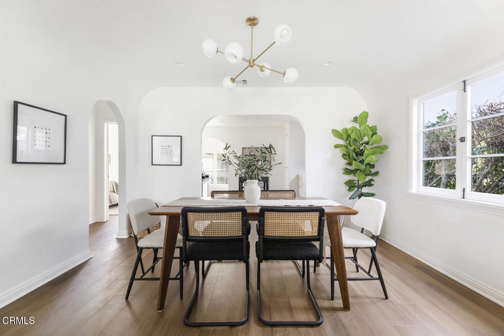 1525 Coolidge Avenue