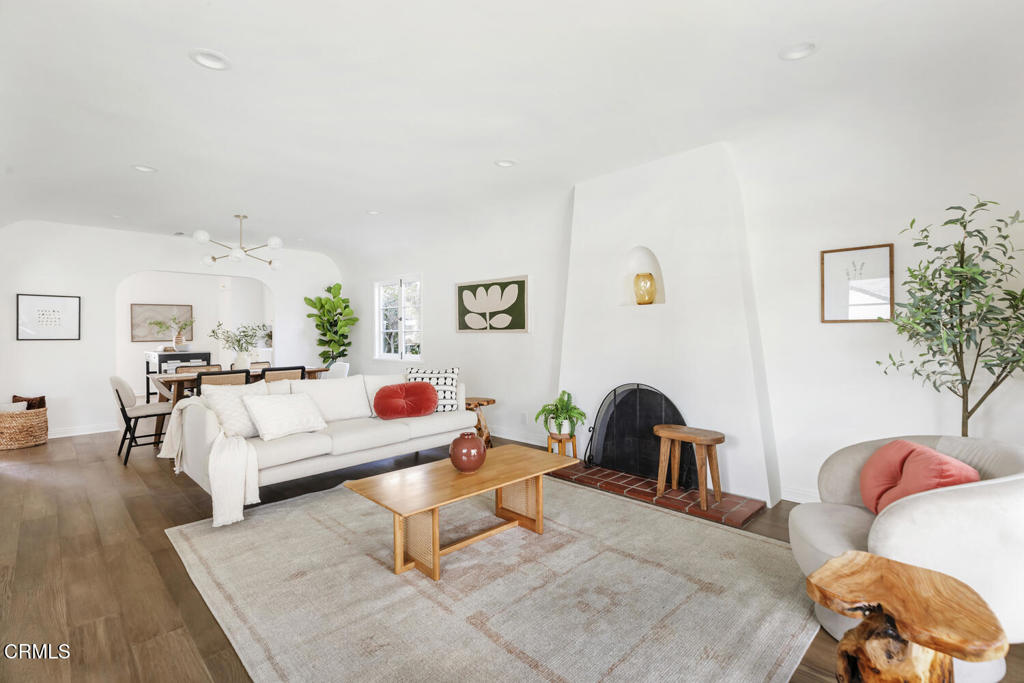 1525 Coolidge Avenue