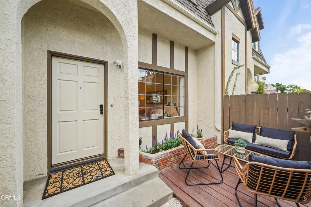 511 S El Molino Avenue 17