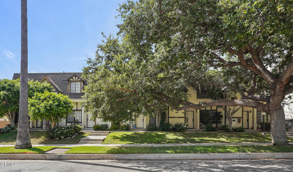 511 S El Molino Avenue 17